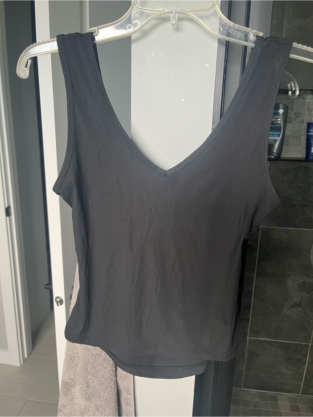Zyia Black Ribbed V Tank - Picture 5 of 7